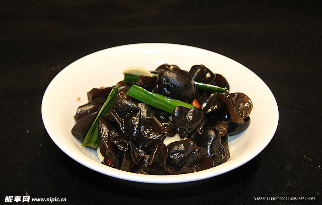 淮扬菜茶油黑木耳