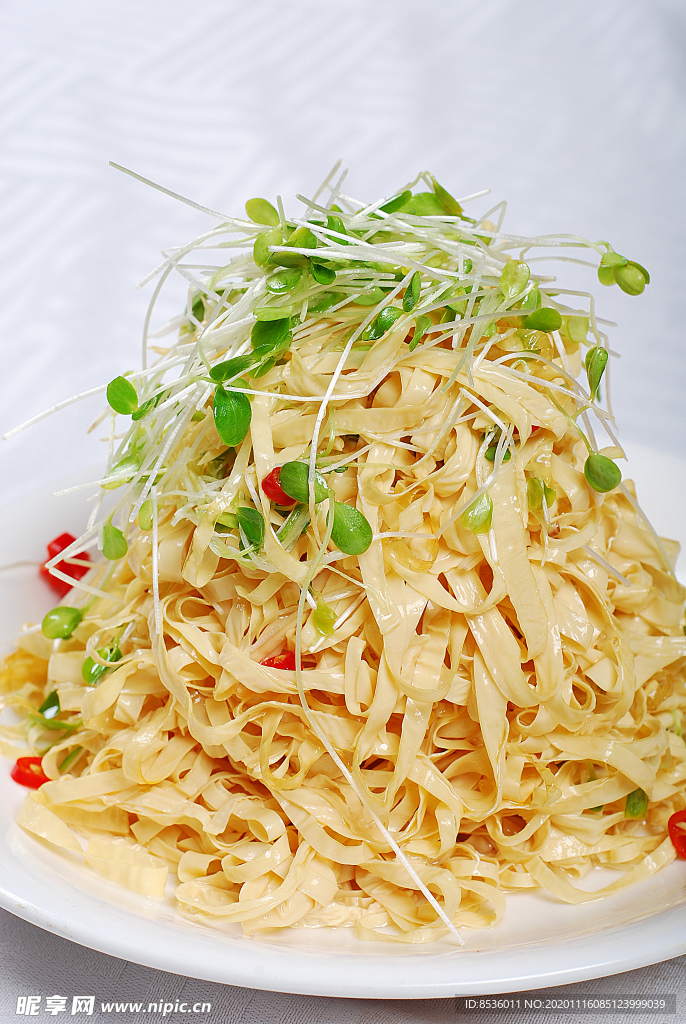 淮扬菜椿芽油腐丝