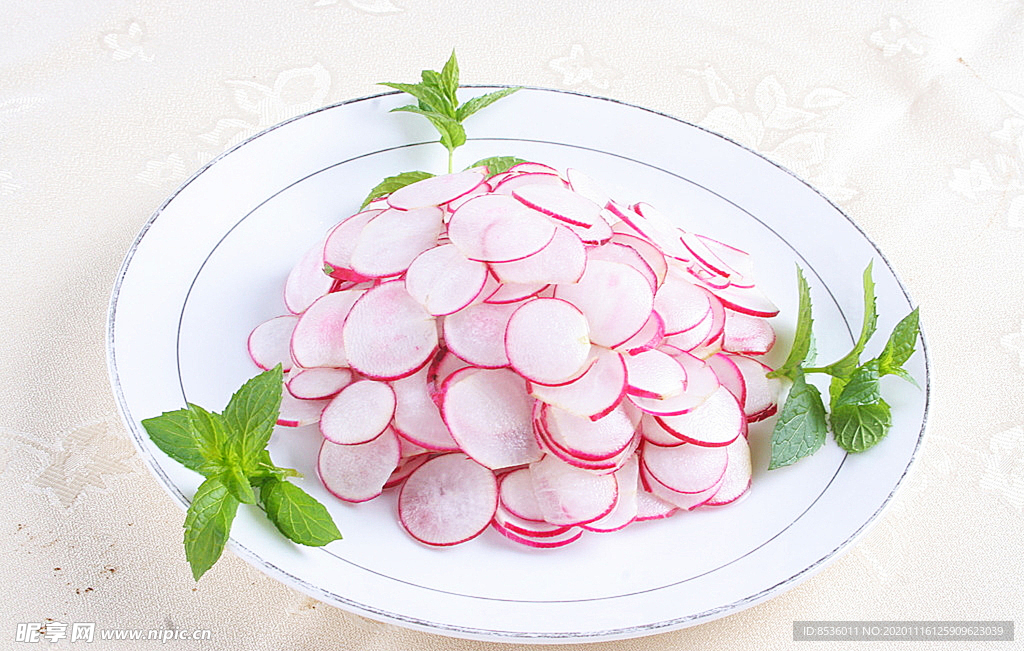 淮扬菜水晶小萝卜