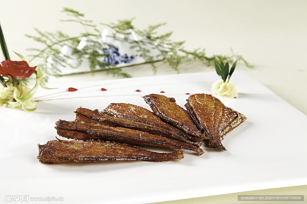 淮扬菜蒜香扒鱼皮