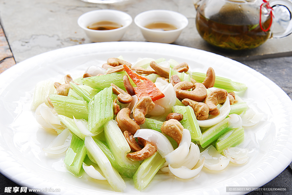 淮扬菜西芹百合炒腰果