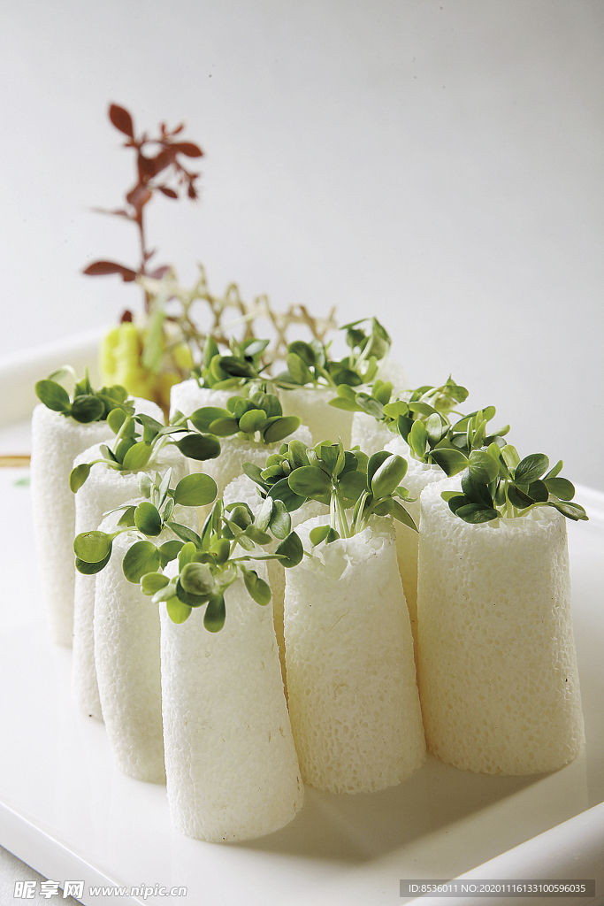 淮扬菜鲜花竹笙