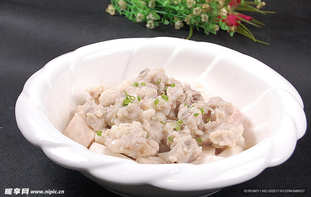 淮扬菜香芋蒸排骨