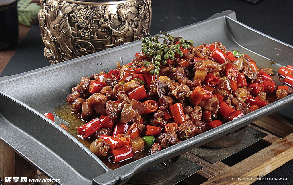 淮扬菜小米椒爱小公鸡