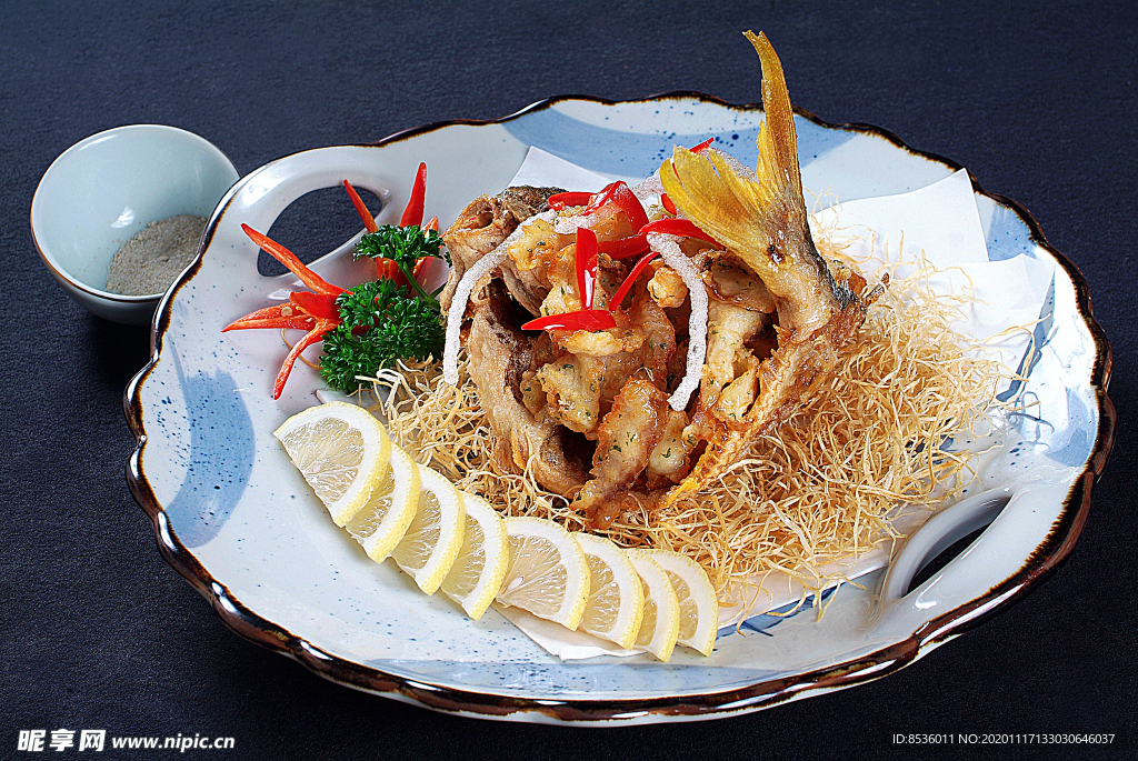 粤菜广东菜黑松露鲳鱼