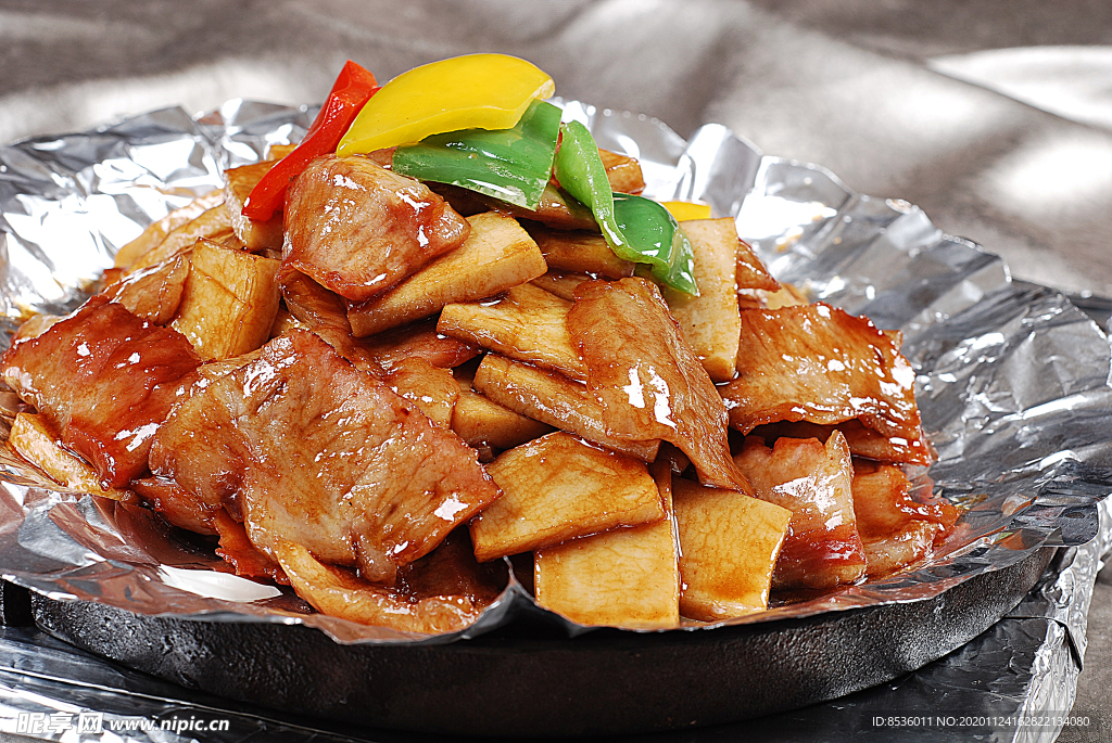 铁板鲍菇炭烧肉