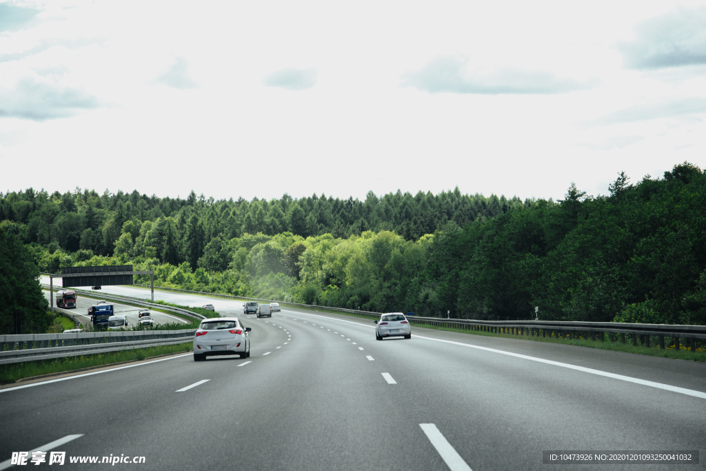 高速公路风景图片
