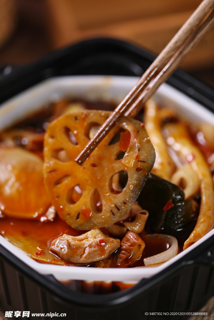 自热火锅  美食   特色小吃