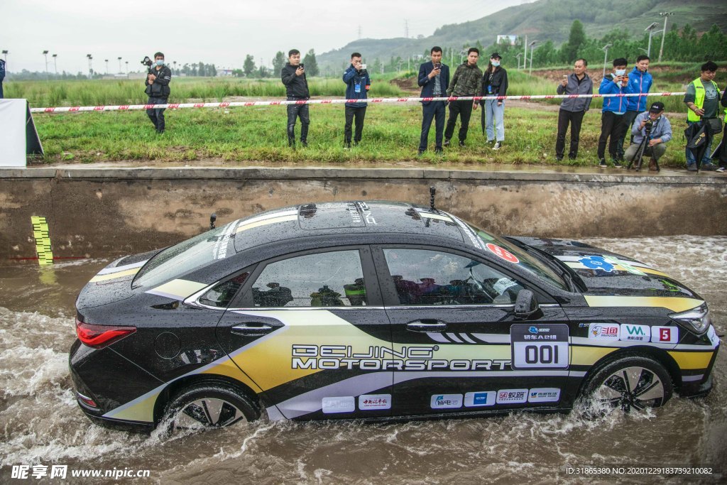 汽车 外景 配图 美景 环青赛