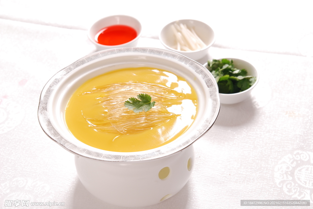 海鲜鱼翅 鲍汁海参 三文鱼刺身