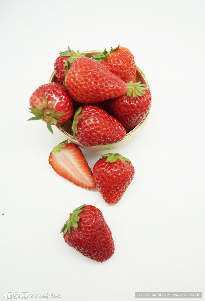 草莓摄影图