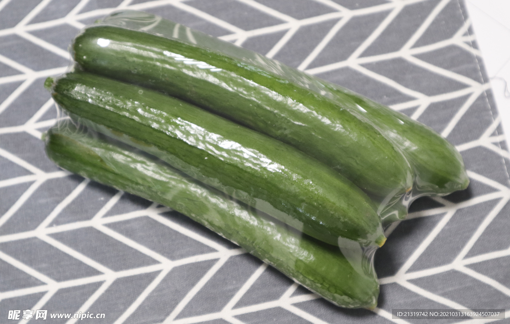 黄瓜摄影图