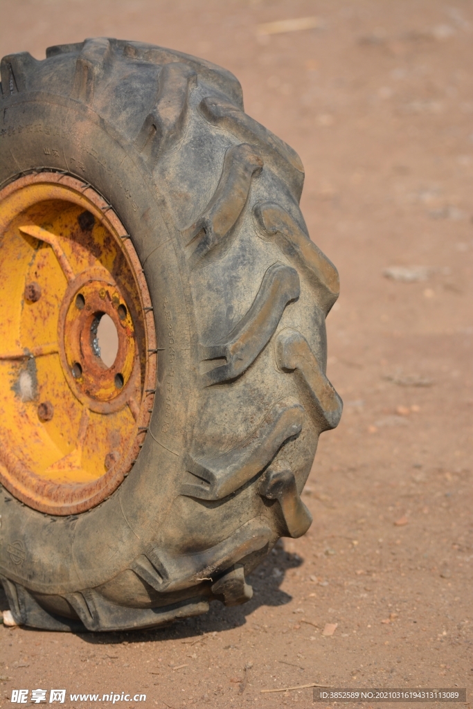 汽车轮胎侧面特写 轮胎实物实拍