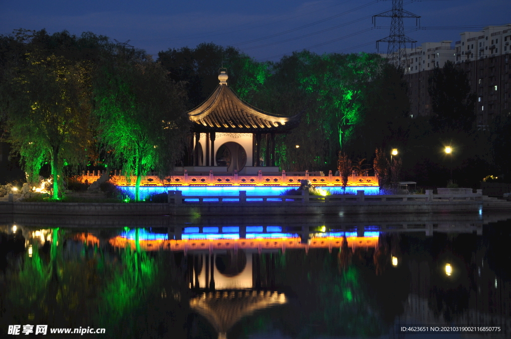 北京绿洲水乡夜晚灯光效果