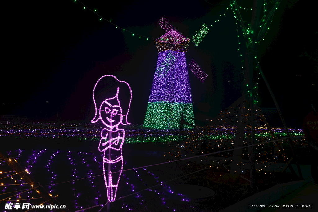 室外灯光节作品之荷兰风车造型