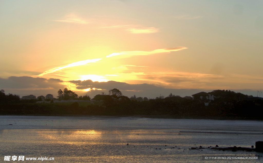 奥克兰海滨日落风景