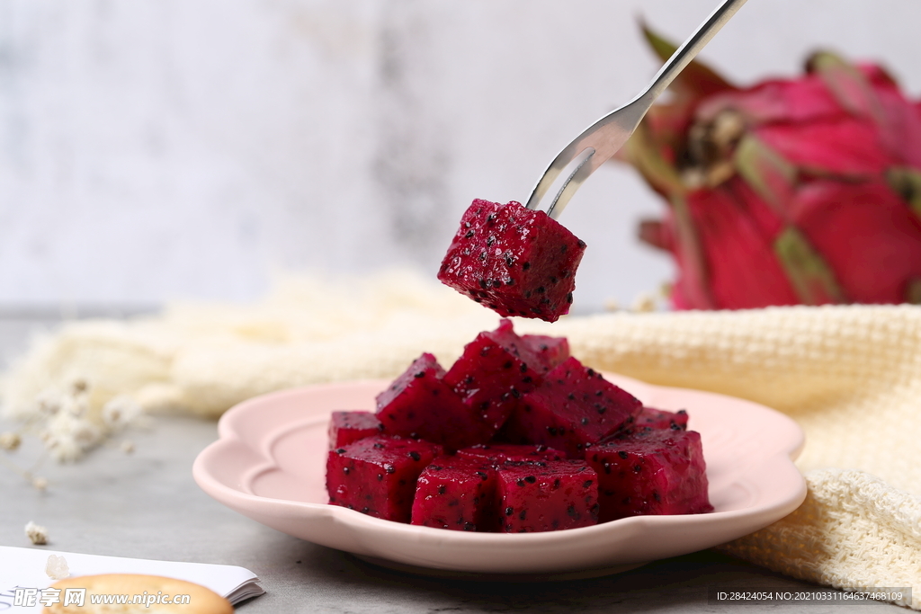 火龙果 水果沙拉