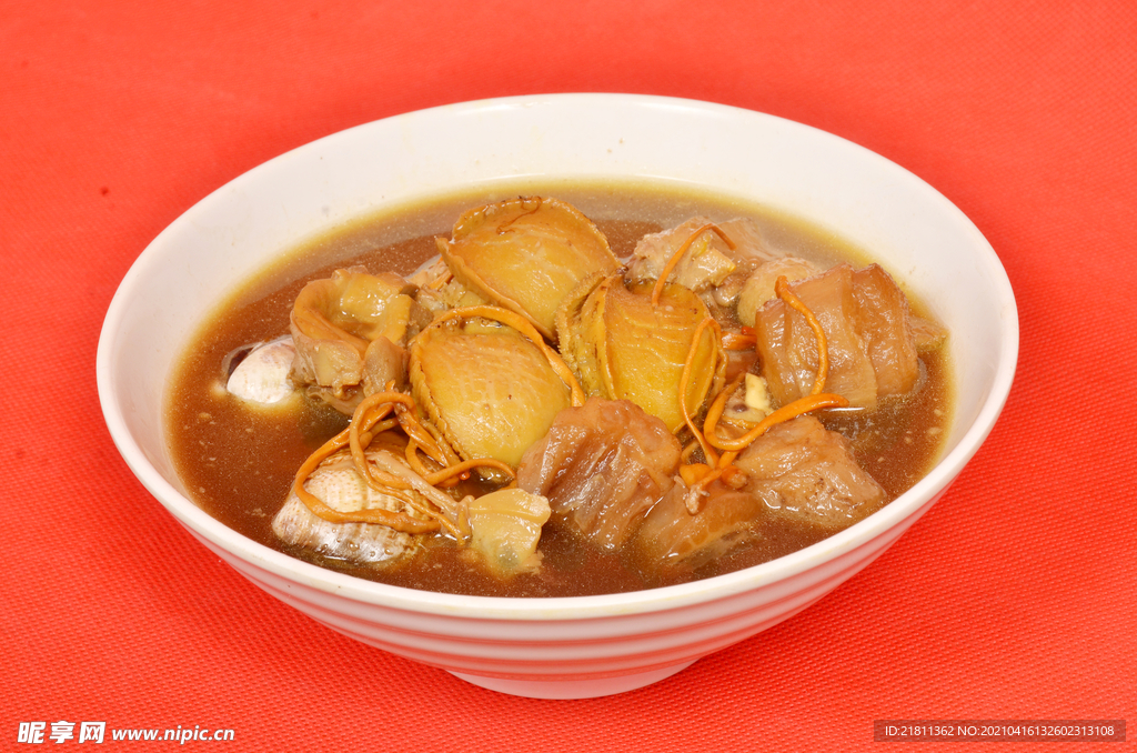 牛鞭番鸭鲍鱼汤