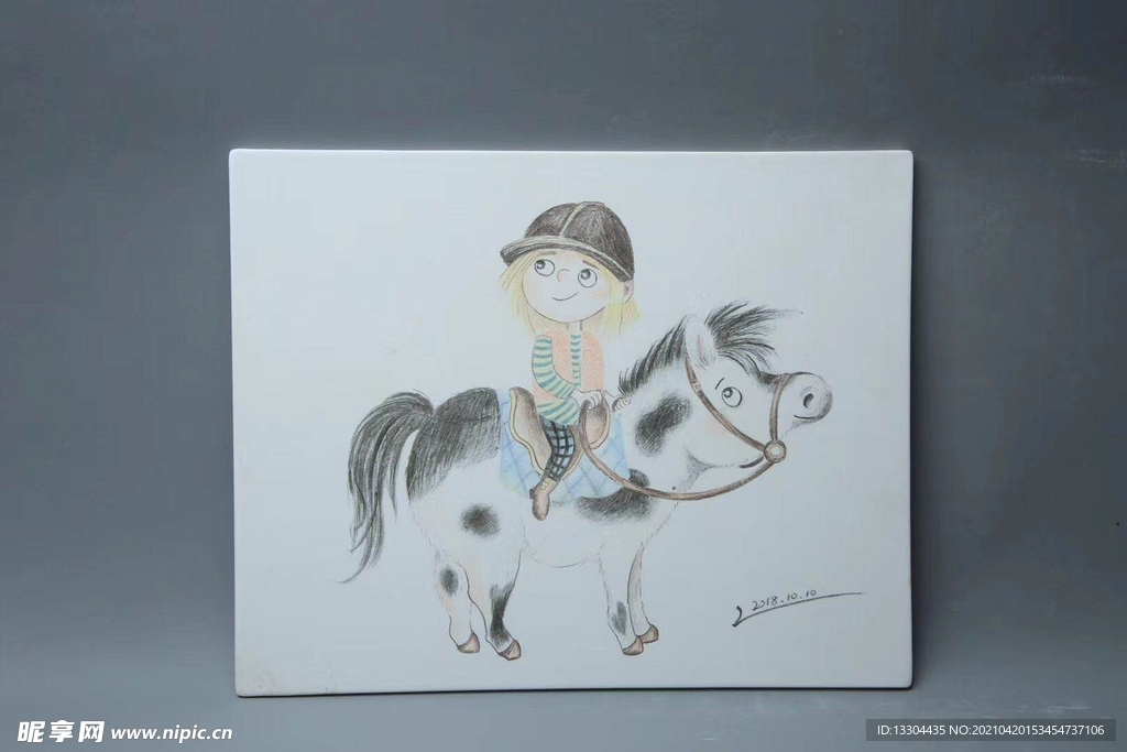 手绘 快乐出发 陶瓷彩铅瓷板画