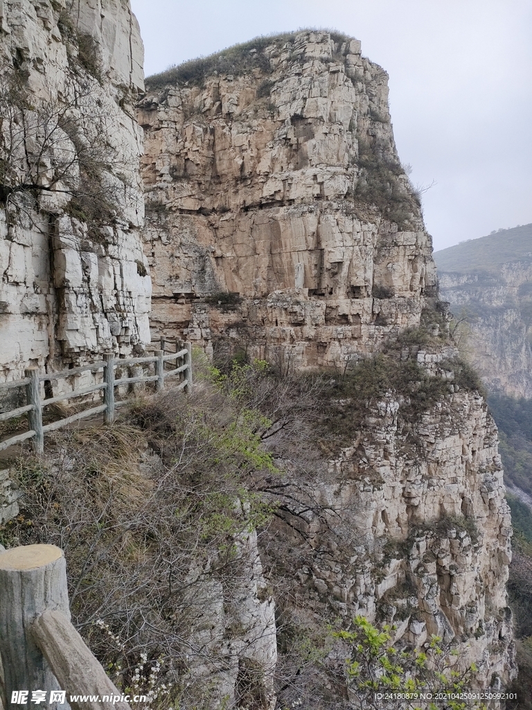燕子崖