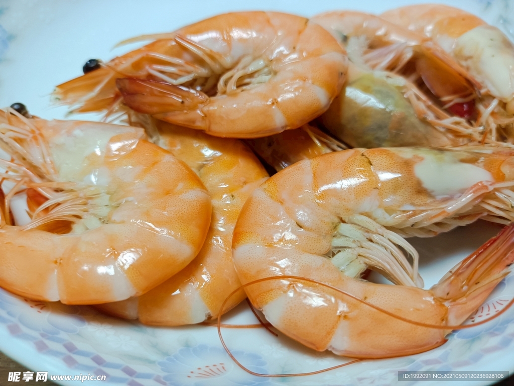 白切蒸海虾图