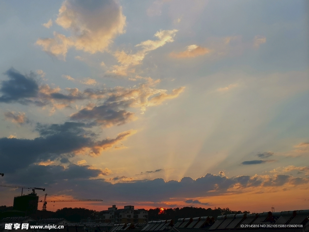 日出日落云彩散光