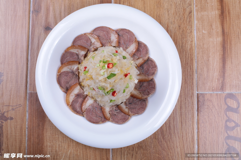 精致的美食酸菜肘花