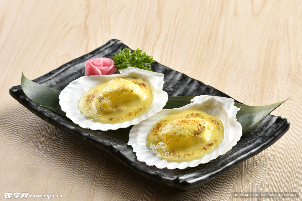 精致的扇贝美食