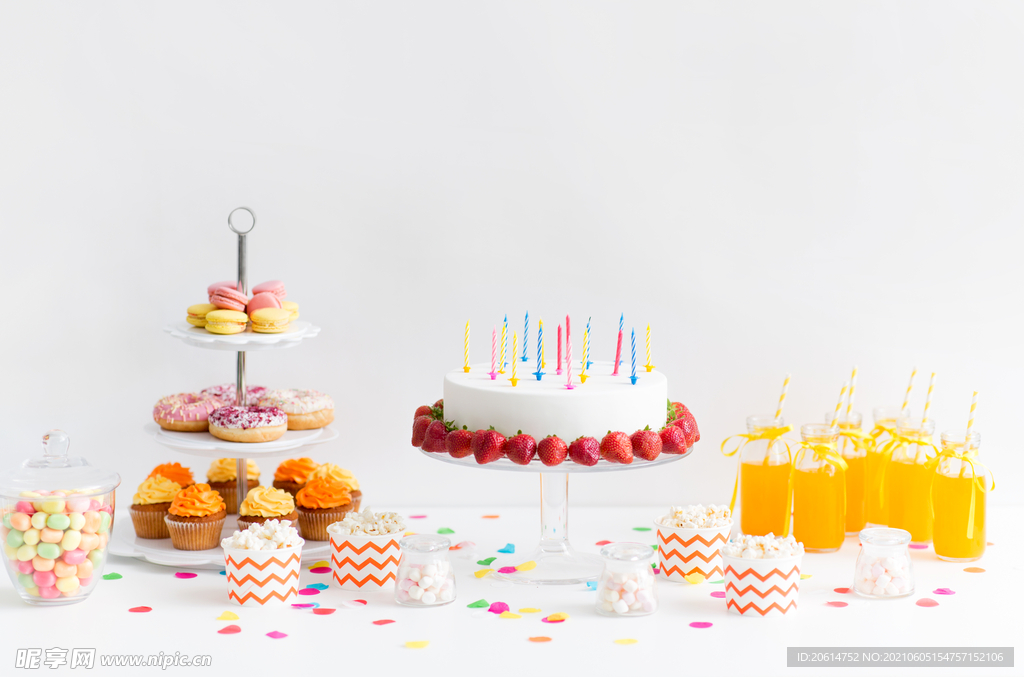 营养可口的生日蛋糕