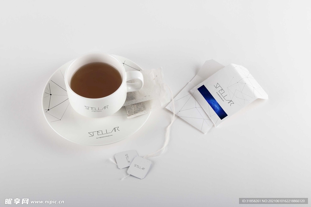 简约精美陶瓷咖啡杯样机素材