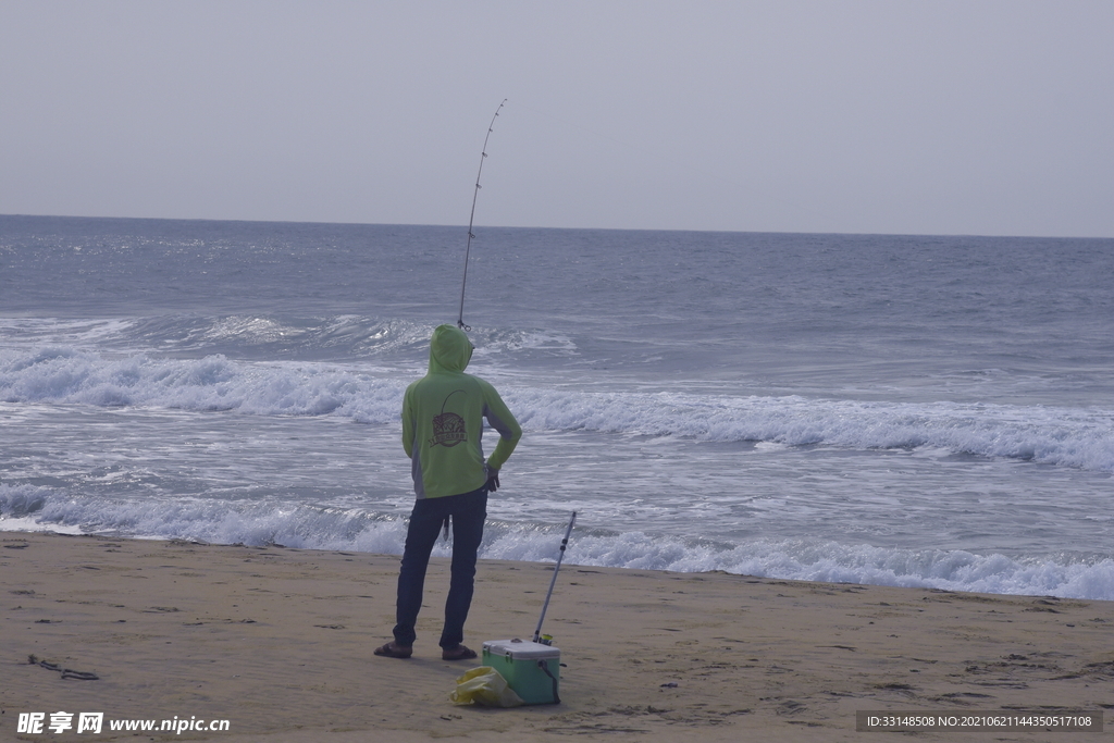 海边垂钓