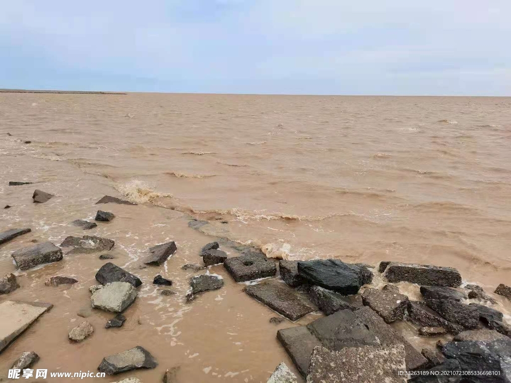 黄河入海口附近的渤海