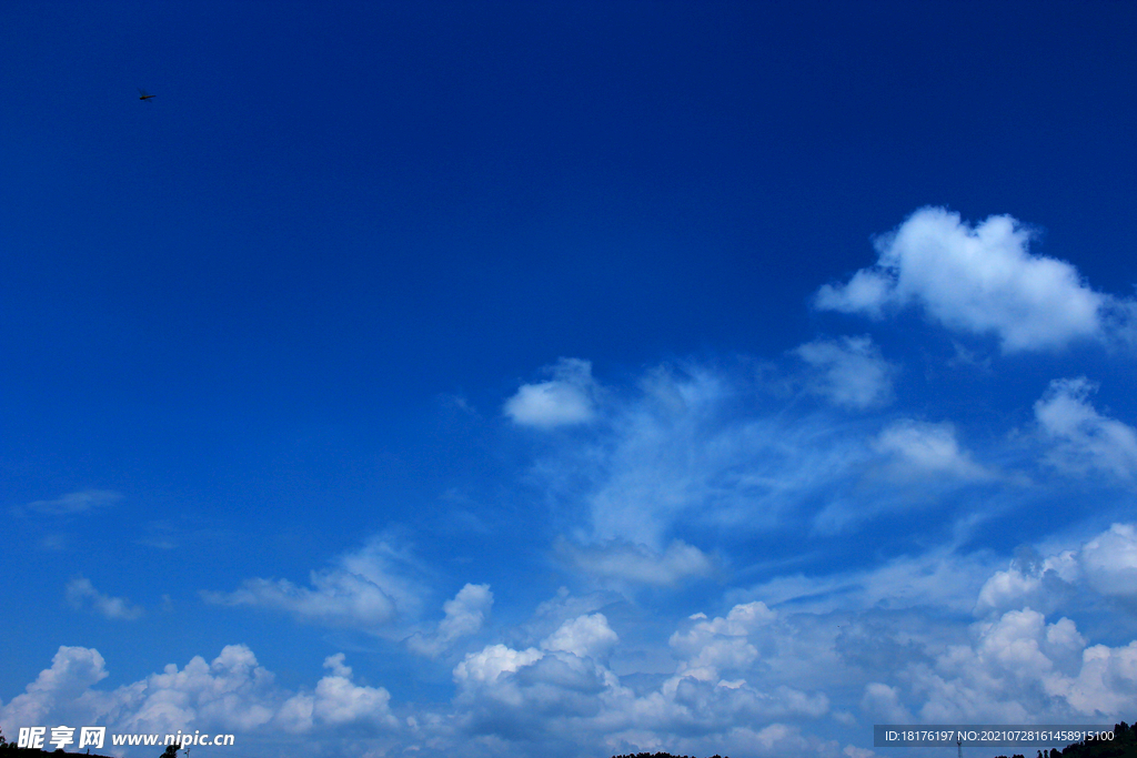 蓝天白云