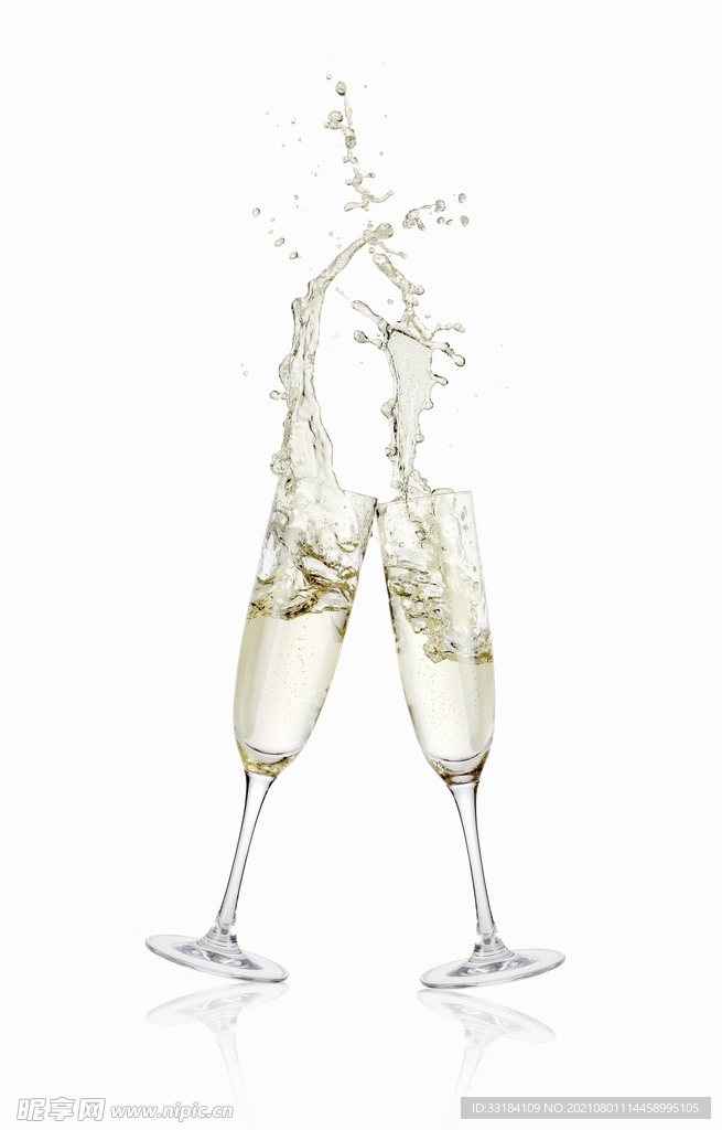 香槟碰杯