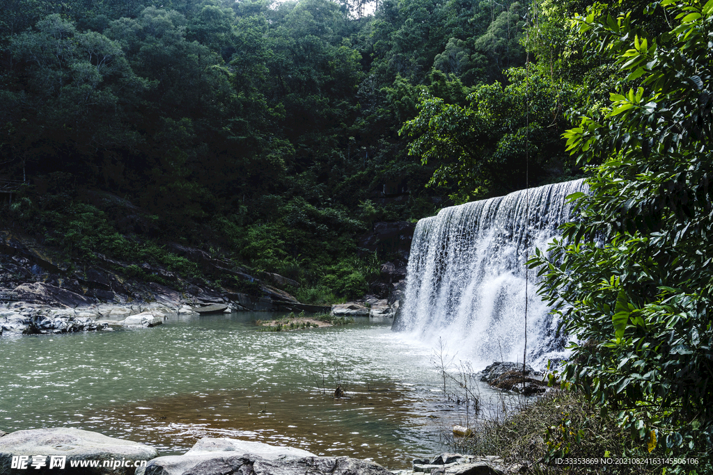 饶平青岚地质公园瀑布