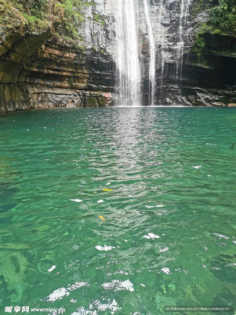 桂平市龙潭森林公园龙潭瀑布