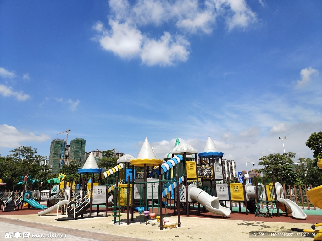 城市环境摄影儿童乐园
