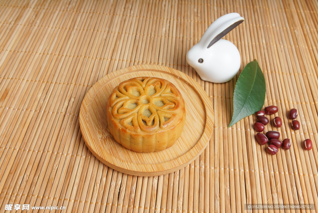 白兔月饼素材图