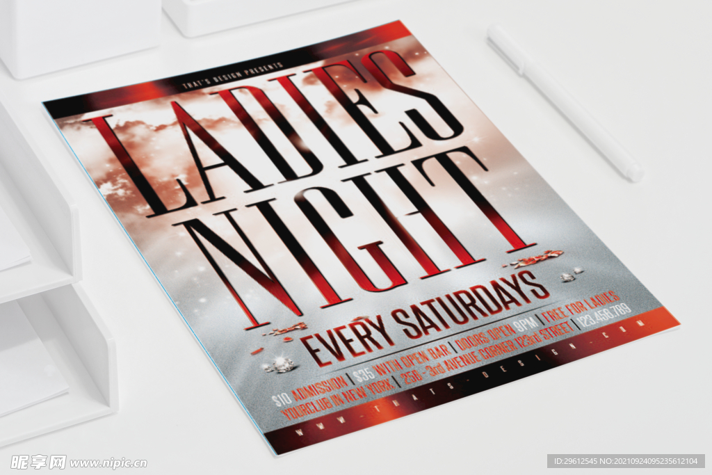 画册杂志书籍封面样机