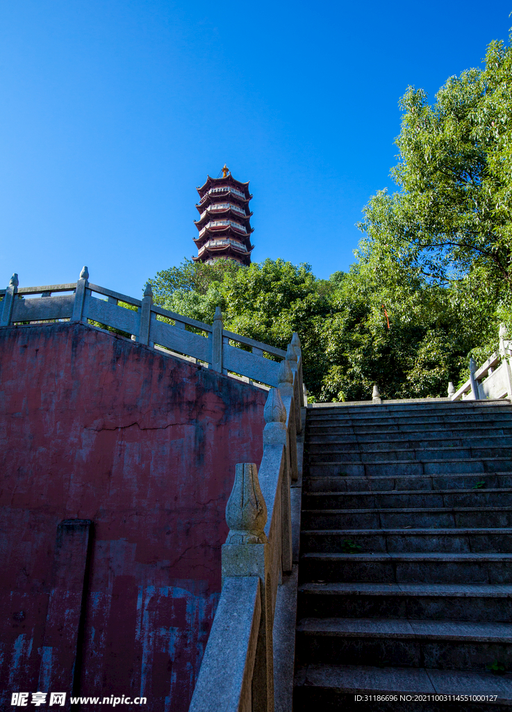 岳阳圣安寺景区 岳阳塔