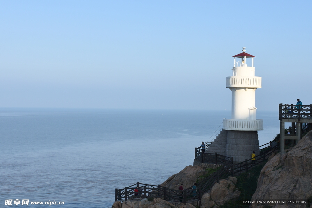 海边灯塔