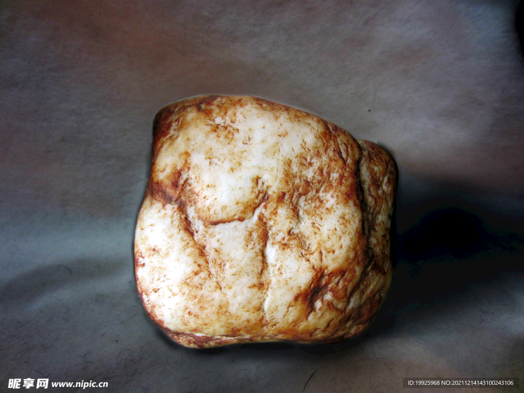 年代古朴的石头