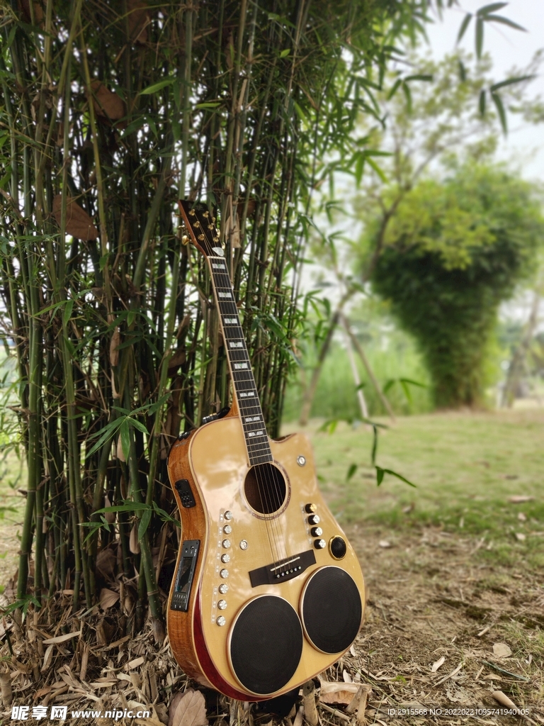 太阳声音箱吉他