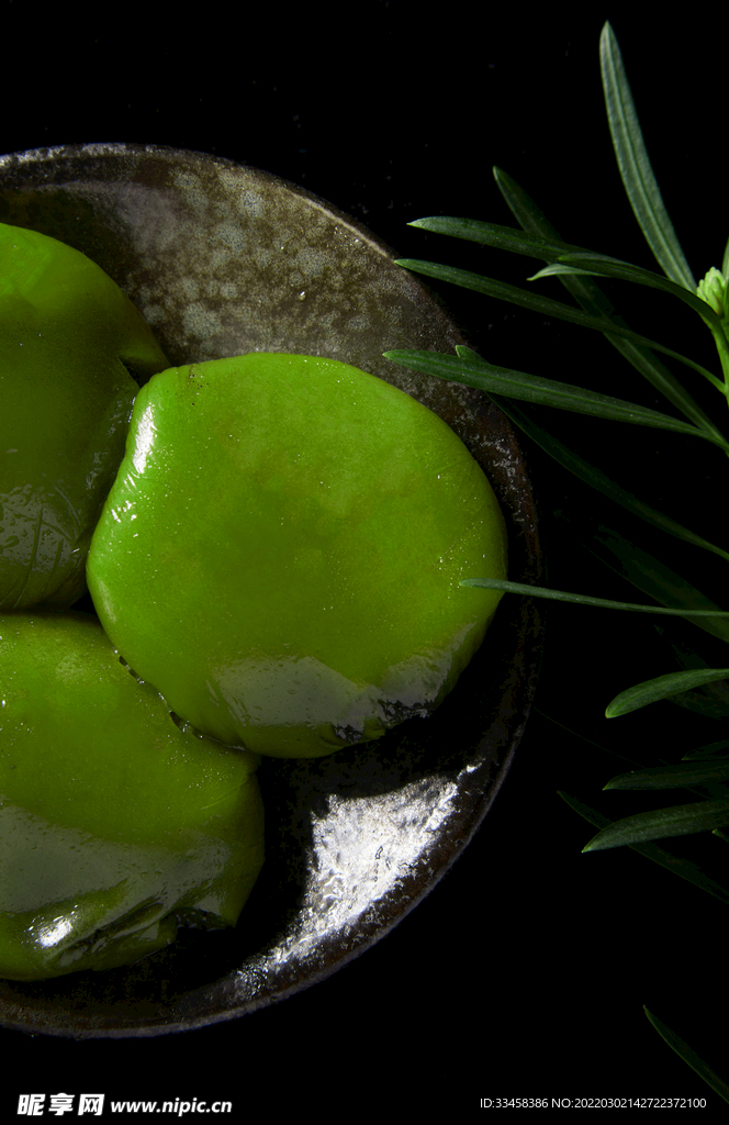 美食清明春天青团黑色桌面