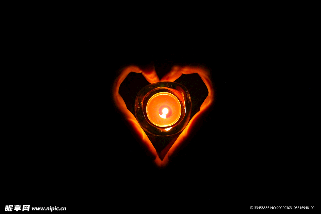 爱心祈福蜡烛微光