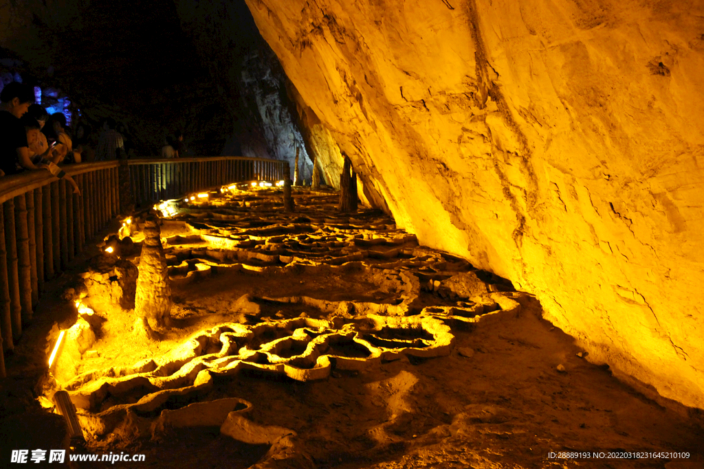 张家界黄龙溶洞