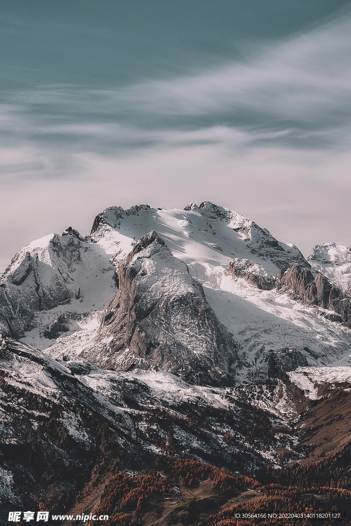 户外冬季山峰
