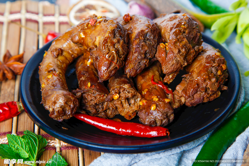 麻辣鸭脖美食