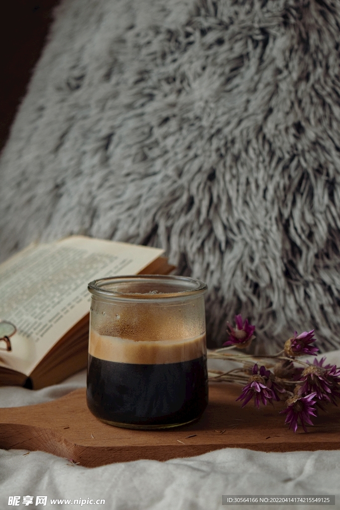 浓缩黑咖啡饮品