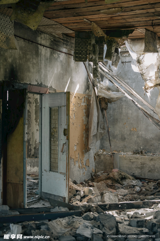 废弃的房子 拆房子